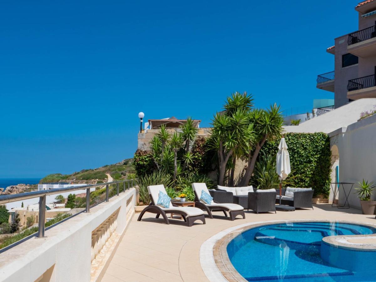 Villa Palma - Sunset Sea Views With Pool, Jacuzzi, Sauna And Games Room 梅利哈 外观 照片