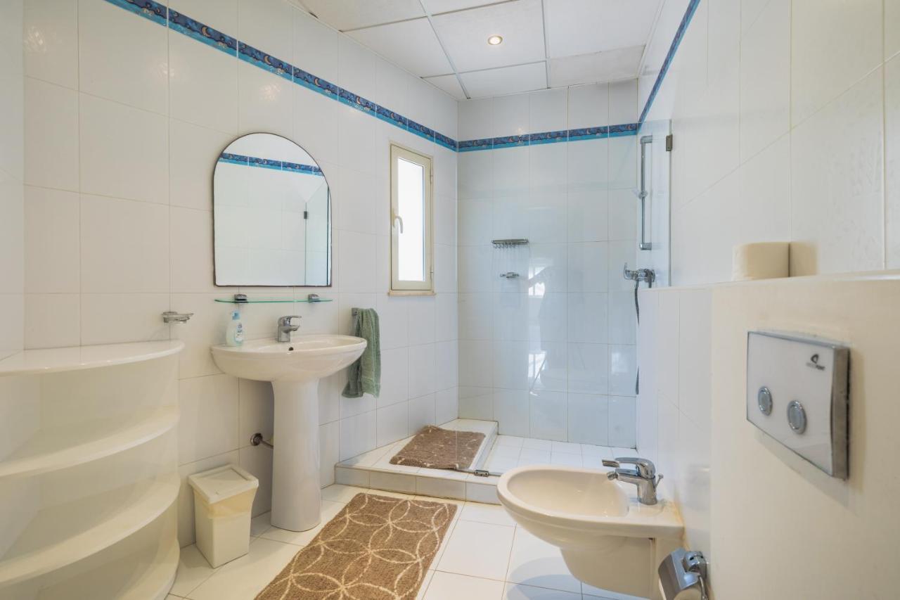 Villa Palma - Sunset Sea Views With Pool, Jacuzzi, Sauna And Games Room 梅利哈 外观 照片
