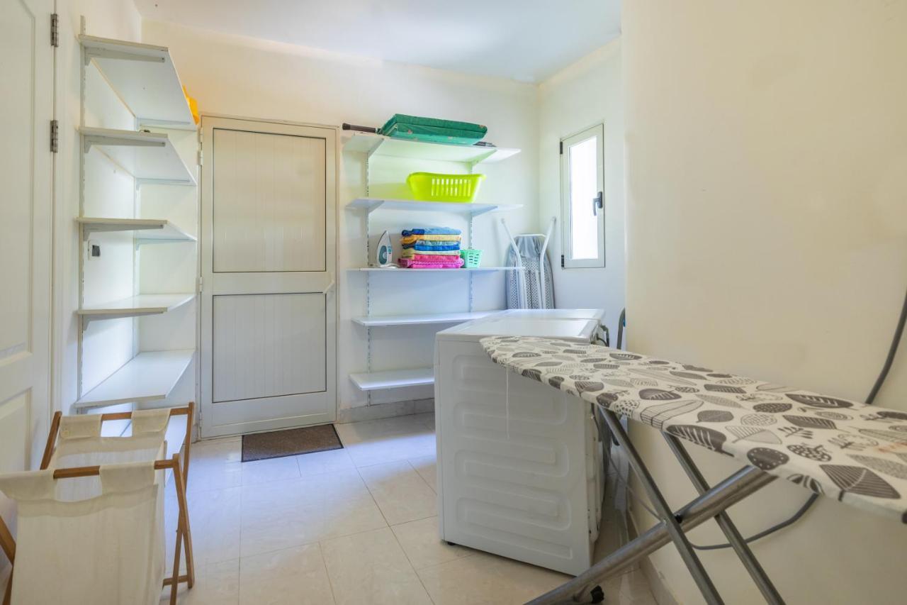 Villa Palma - Sunset Sea Views With Pool, Jacuzzi, Sauna And Games Room 梅利哈 外观 照片