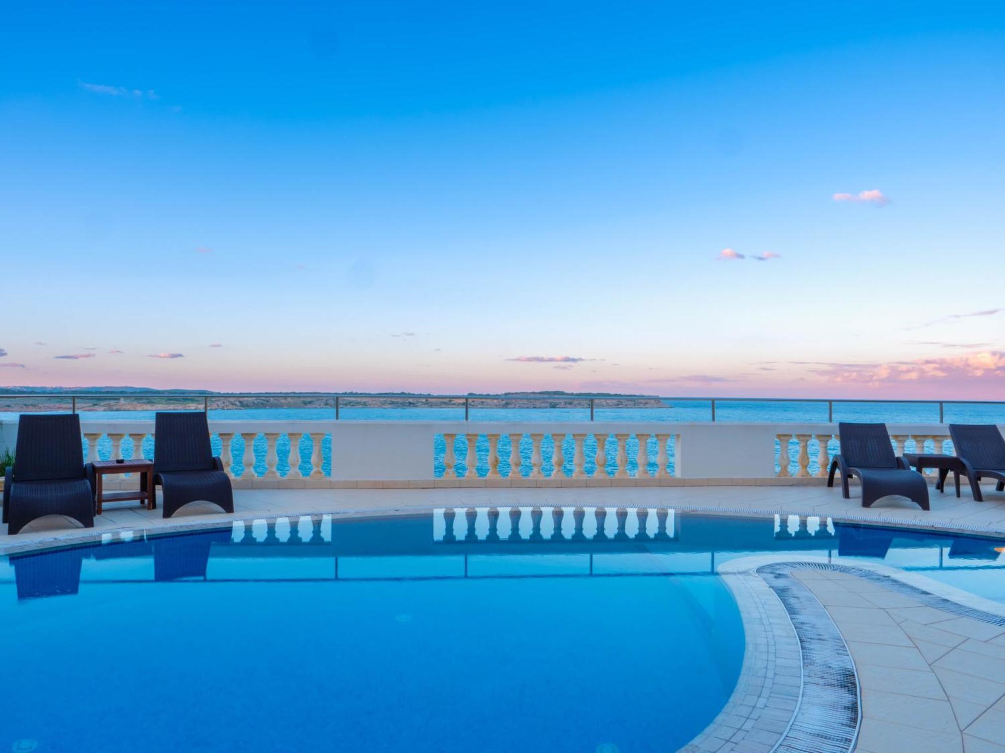 Villa Palma - Sunset Sea Views With Pool, Jacuzzi, Sauna And Games Room 梅利哈 外观 照片