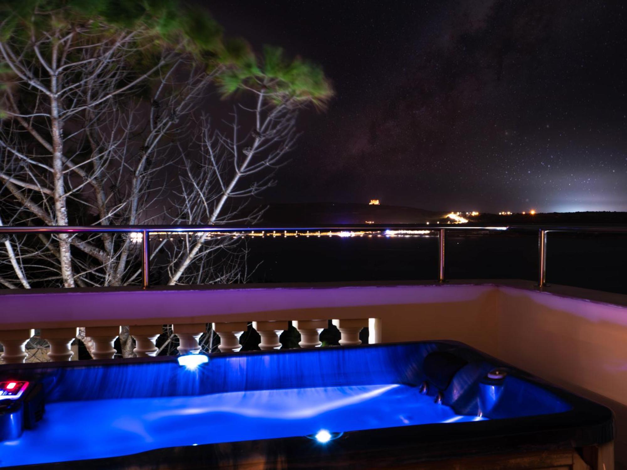 Villa Palma - Sunset Sea Views With Pool, Jacuzzi, Sauna And Games Room 梅利哈 外观 照片