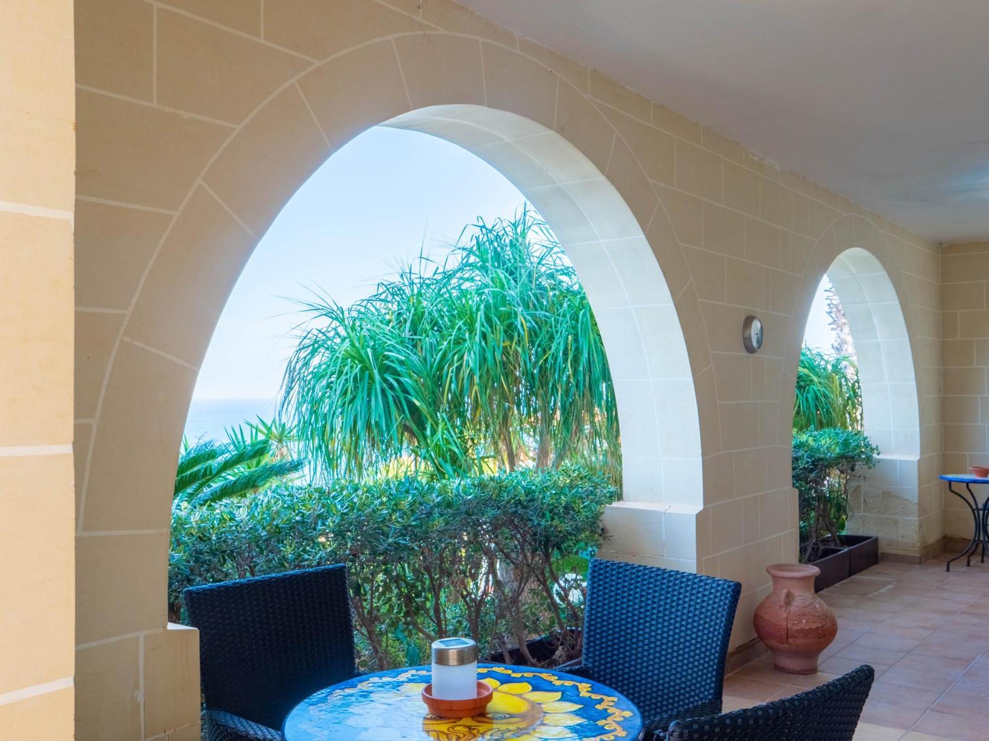 Villa Palma - Sunset Sea Views With Pool, Jacuzzi, Sauna And Games Room 梅利哈 外观 照片
